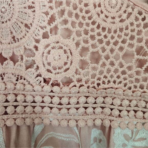Liv Los Angeles Powder Pink Crochet Lace Embroidered Blouse Sz 1X Boho Flowy - Picture 7 of 15